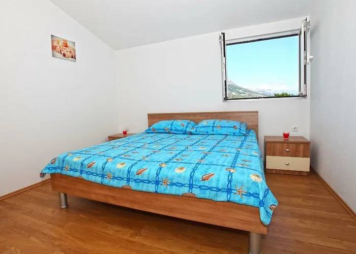 شقة Ukic With A Large Outdoor Swimming Pool